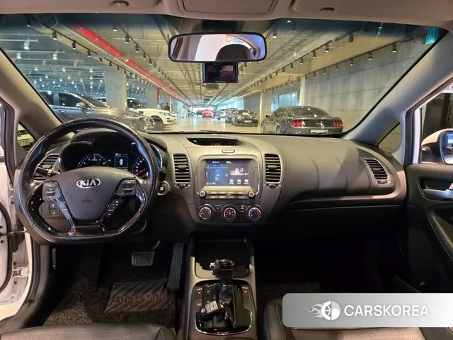 Kia The New K3 id 3682652 из Кореи 17