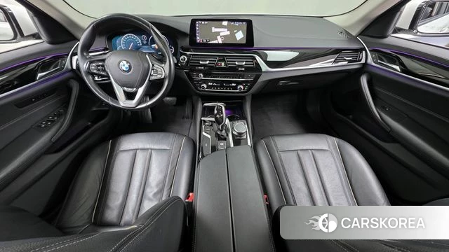 BMW 5 Series (G30) id 3899396 из Кореи 17