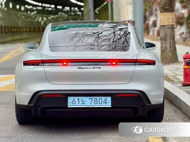 Porsche Taycan id 3734925 из Кореи 15