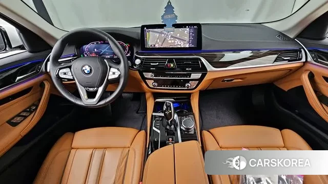 BMW 5 Series (G30) id 3659765 из Кореи 17