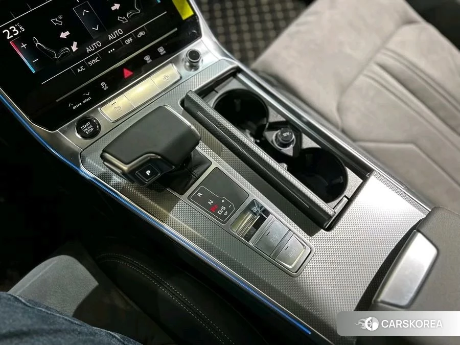 Audi A6L id 4420348 из Китая 13