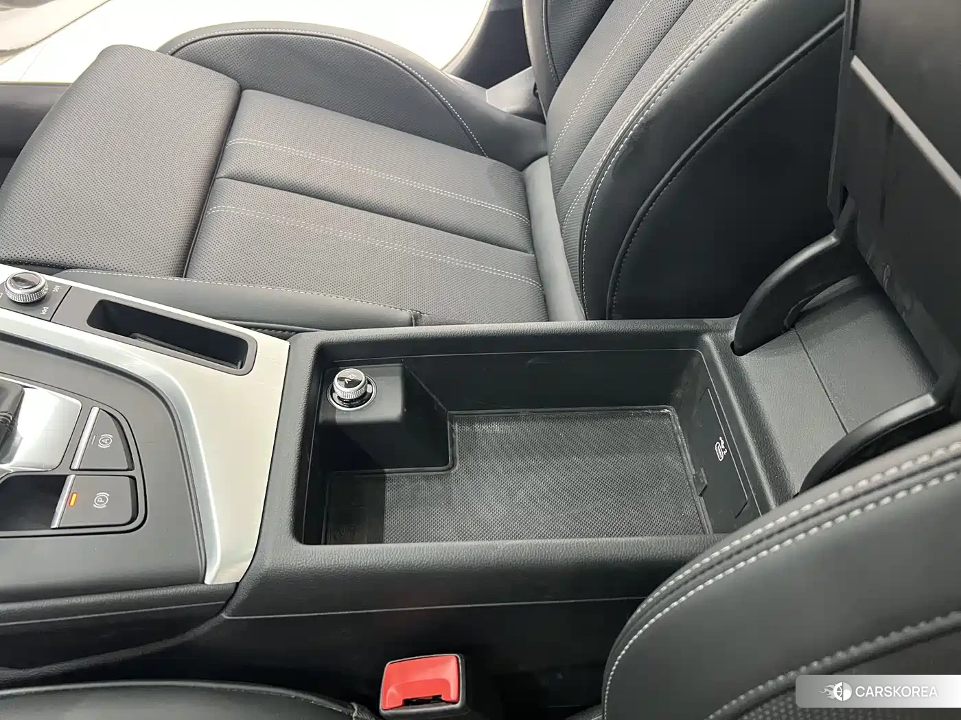 Audi A4L id 4570595 из Китая 28