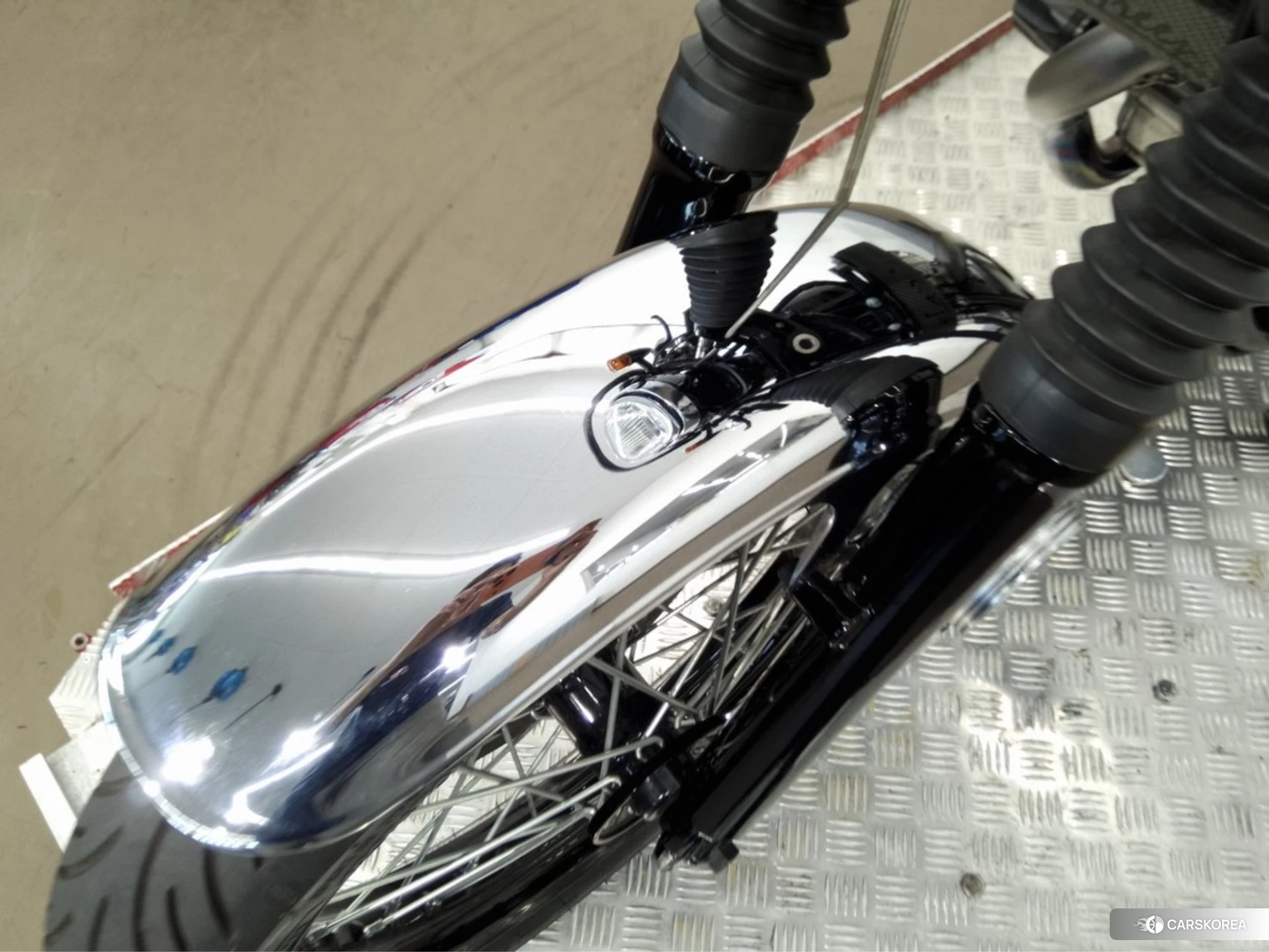 Yamaha SR 400 id 4373643 из Японии 27