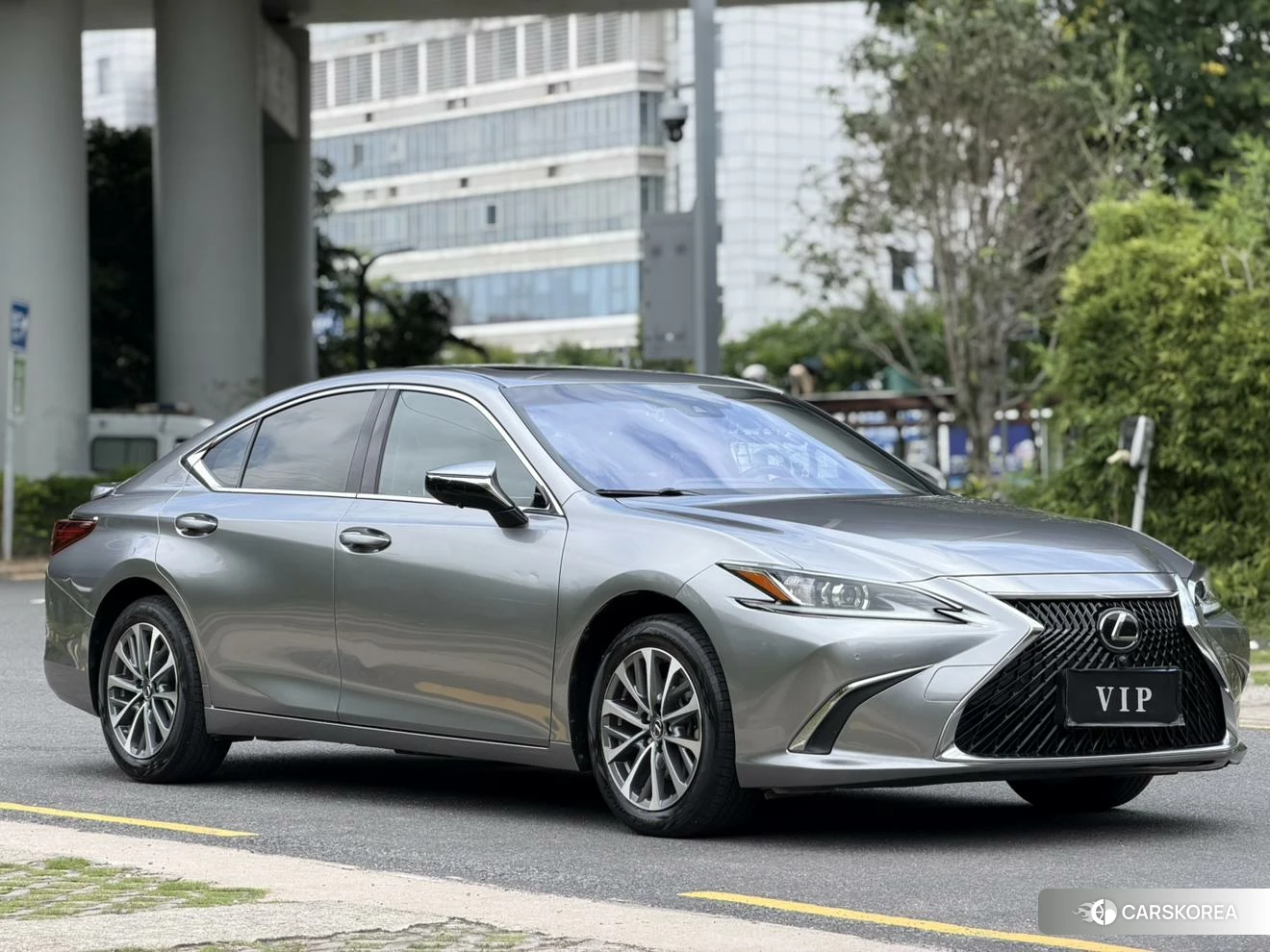 Lexus ES id 4453171 из Китая 13