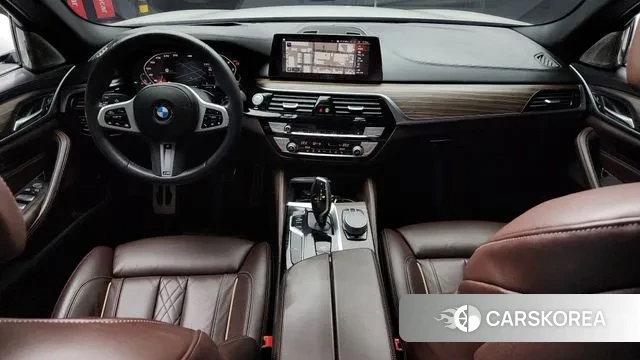 BMW 5 Series (G30) id 3489092 из Кореи 17