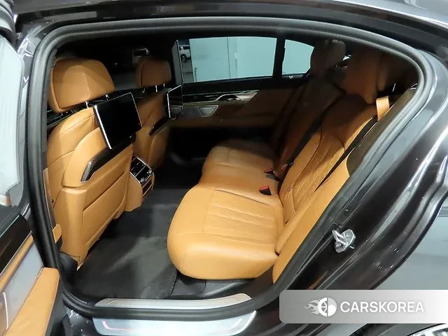 BMW 7 Series (G11) id 3472676 из Кореи 17