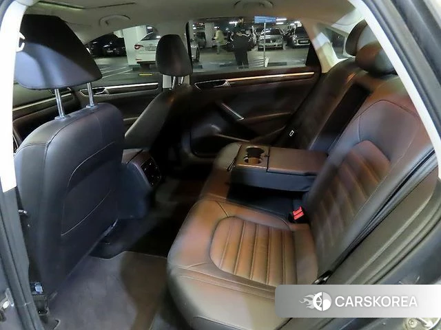 Volkswagen The New Passat id 4305031 из Кореи 17