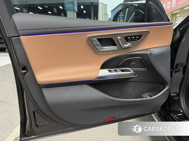Mercedes-Benz E-class id 4290445 из Китая 20