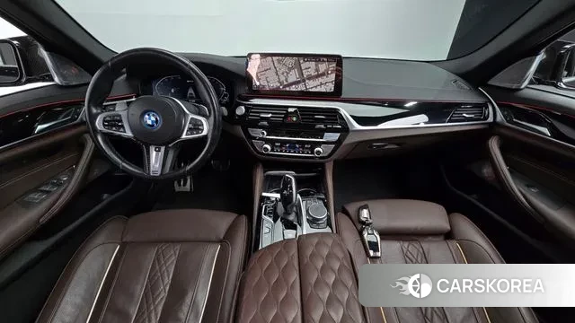 BMW 5 Series (G30) id 3438110 из Кореи 17