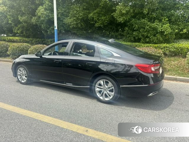 Honda Accord id 4290867 из Китая 17