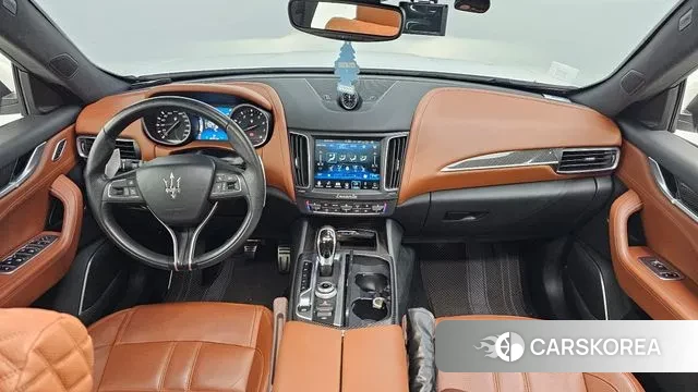 Maserati Levante id 3065990 из Кореи 17