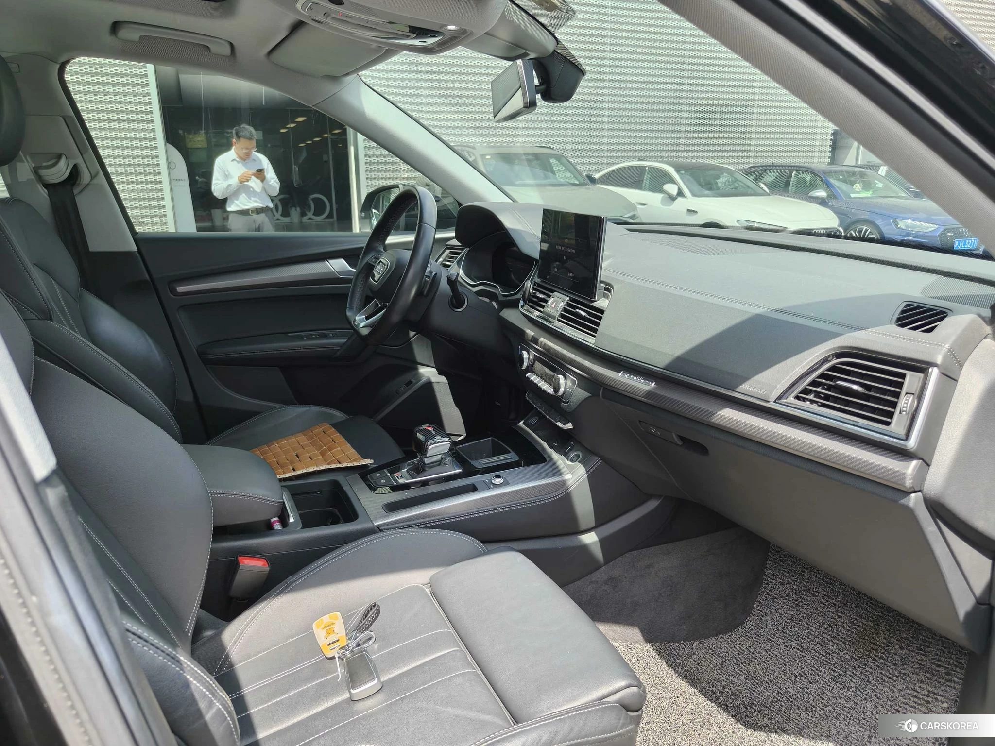 Audi Q5L id 4467577 из Китая 17