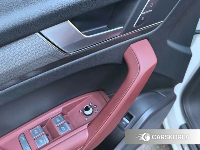 Audi Q5L id 3856105 из Китая 18