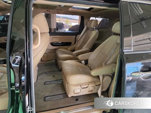 Kia The New Carnival id 3319759 из Кореи 17