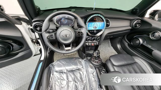 Mini Cooper S Convertible id 4322629 из Кореи 17