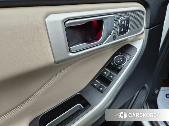 Ford Explorer 6th Generation id 4196103 из Кореи 17