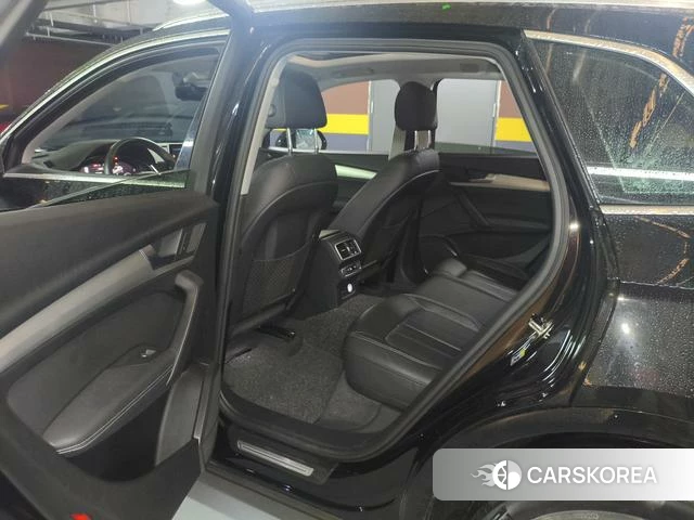 Audi Q5L id 4254539 из Китая 8