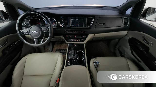 Kia The New Carnival id 3808318 из Кореи 17