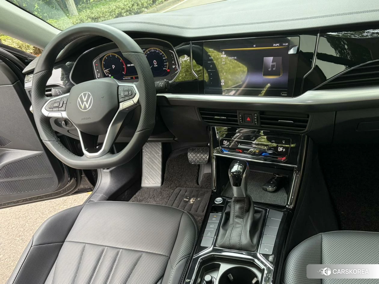 Volkswagen Passat id 4461950 из Китая 8