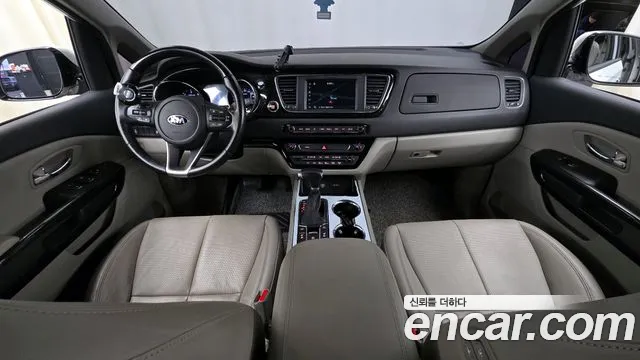 Kia The New Carnival id 2468765 из Кореи 17