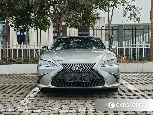 Lexus ES id 4210566 из Китая 17