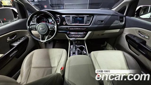 Kia The New Carnival id 2850723 из Кореи 17