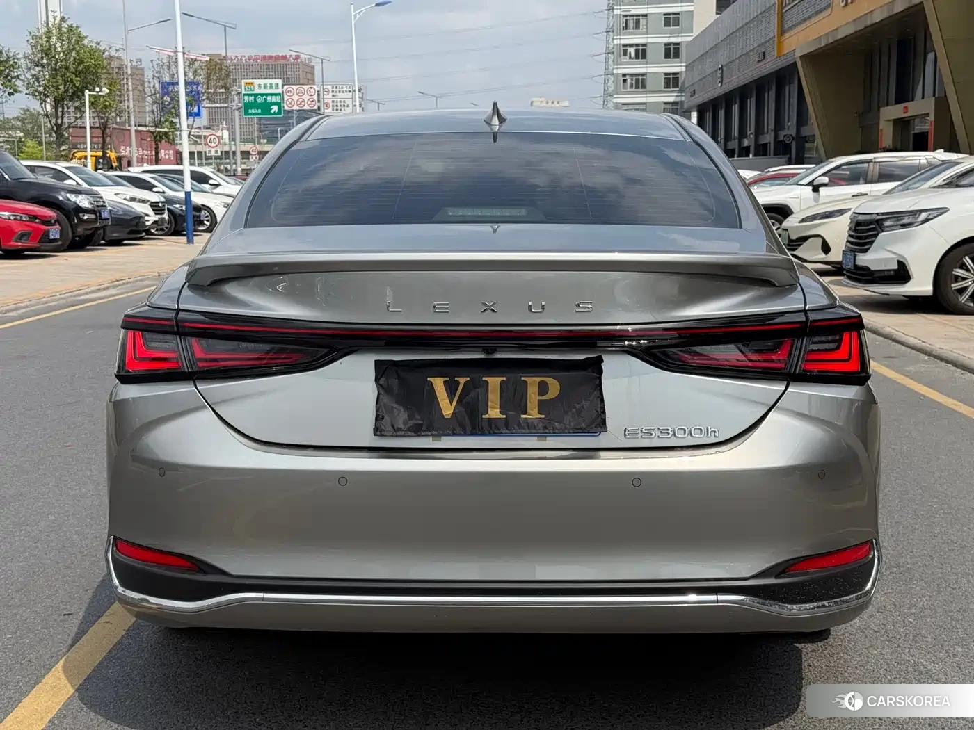 Lexus ES id 4539453 из Китая 7