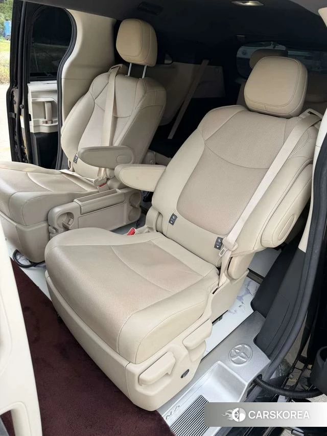 Toyota Saina id 4263636 из Китая 7