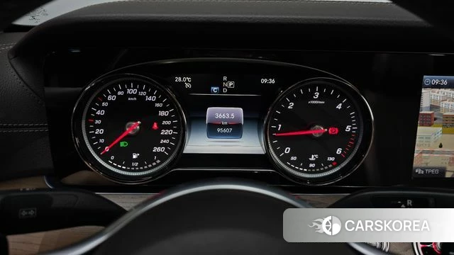 Mercedes-Benz E-Class W213 id 4403187 из Кореи 29