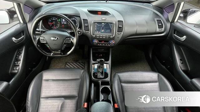 Kia The New K3 id 3905966 из Кореи 17