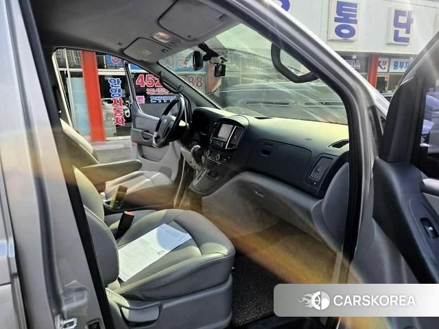 Hyundai The New Grand Starex id 4632855 из Кореи 16