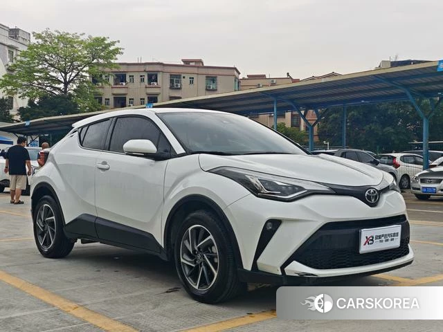 Toyota C-HR id 4262462 из Китая 11
