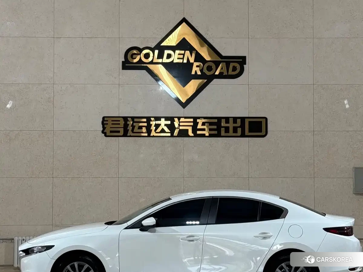 Mazda 3 id 4548035 из Китая 13