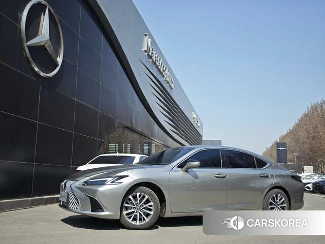 Lexus ES id 4258979 из Китая 22