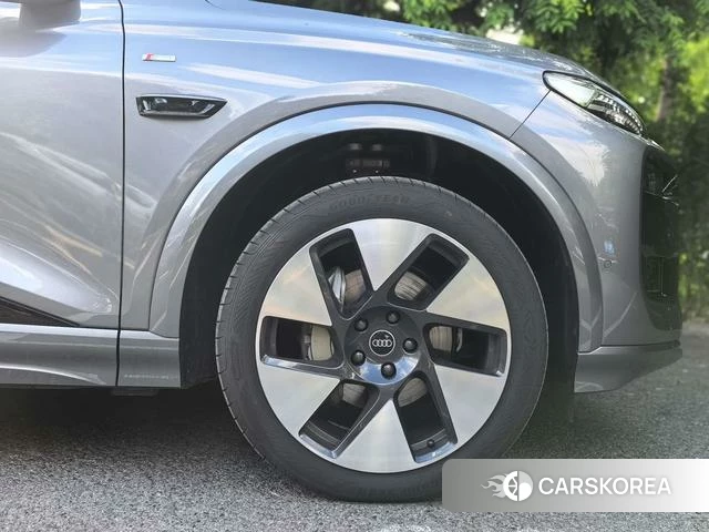 Audi Q6L e-tron id 4348981 из Китая 16