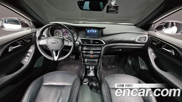 Infiniti Q30 id 2634113 из Кореи 17