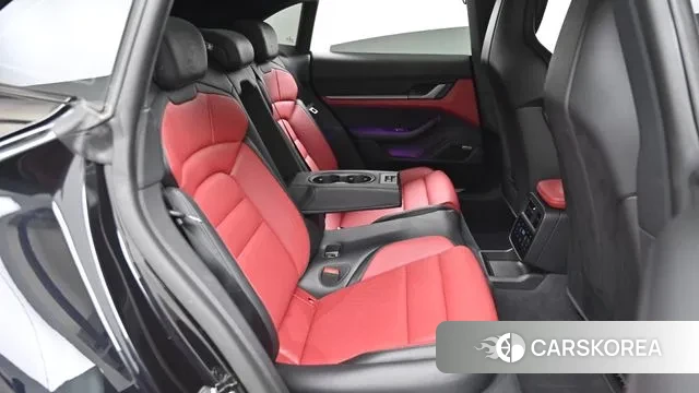 Porsche Taycan id 3733992 из Кореи 17