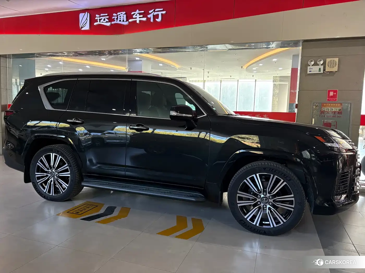 Lexus LX id 4515464 из Китая 25