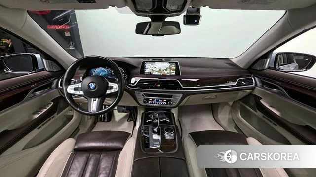 BMW 7 Series (G11) id 3879962 из Кореи 17