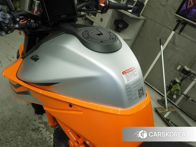 Проданный KTM 1290 SUPER DUKE R id 3999833 из Японии, фото 21