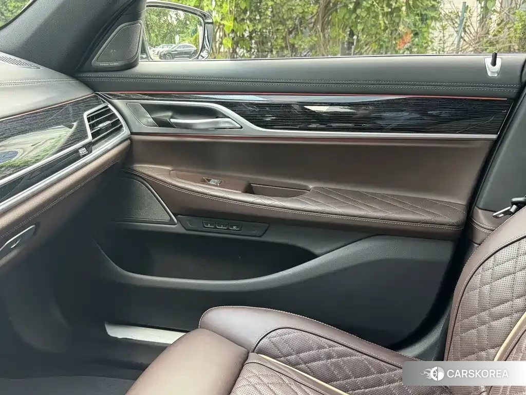 BMW 7 series id 4649357 из Китая 14