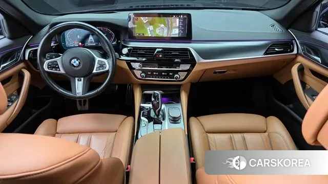 BMW 5 Series (G30) id 3701464 из Кореи 17