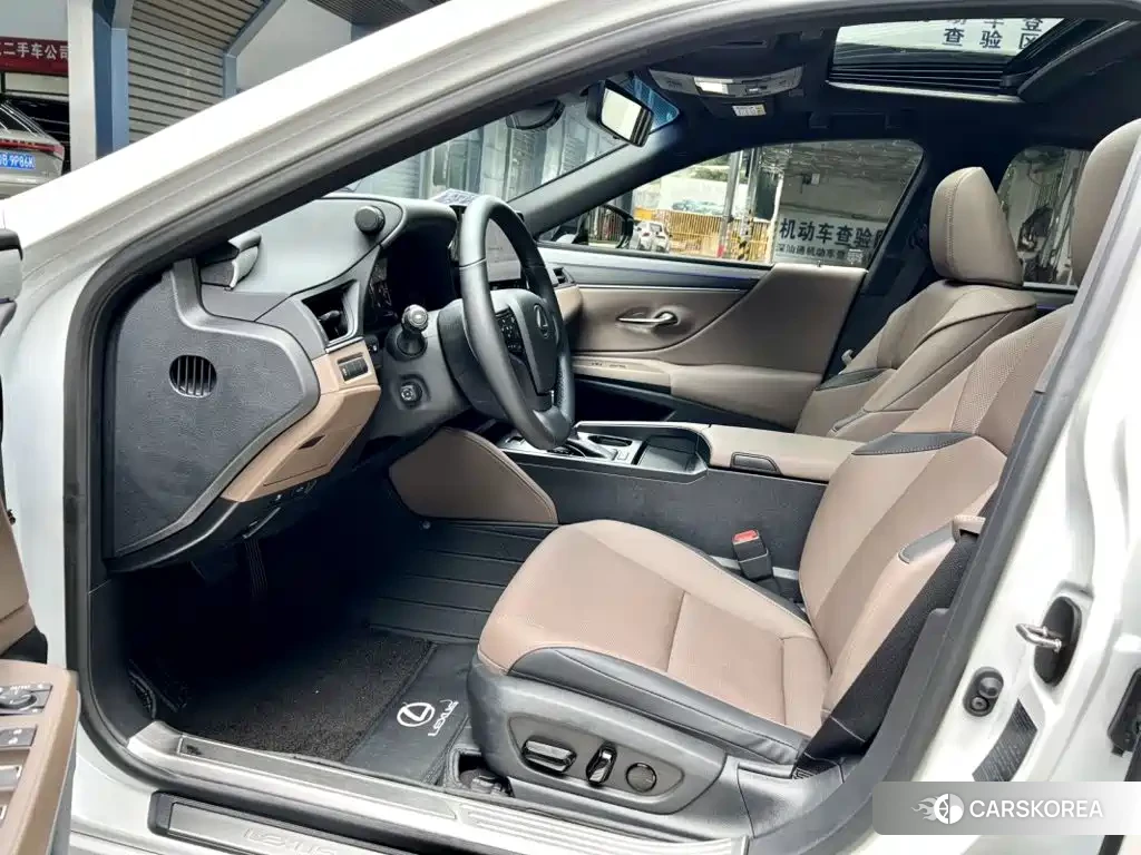 Lexus ES id 4622431 из Китая 7