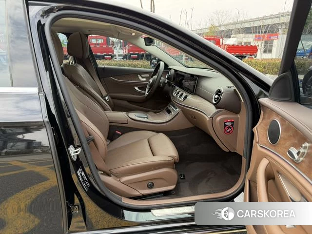 Mercedes-Benz E-class id 4271678 из Китая 18
