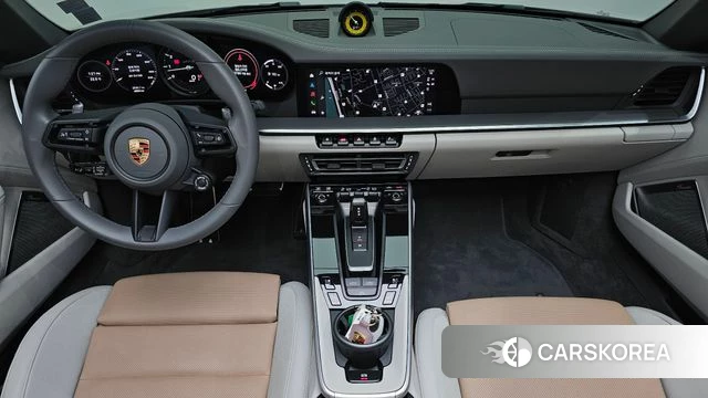 Porsche 911(992) id 4408603 из Кореи 17
