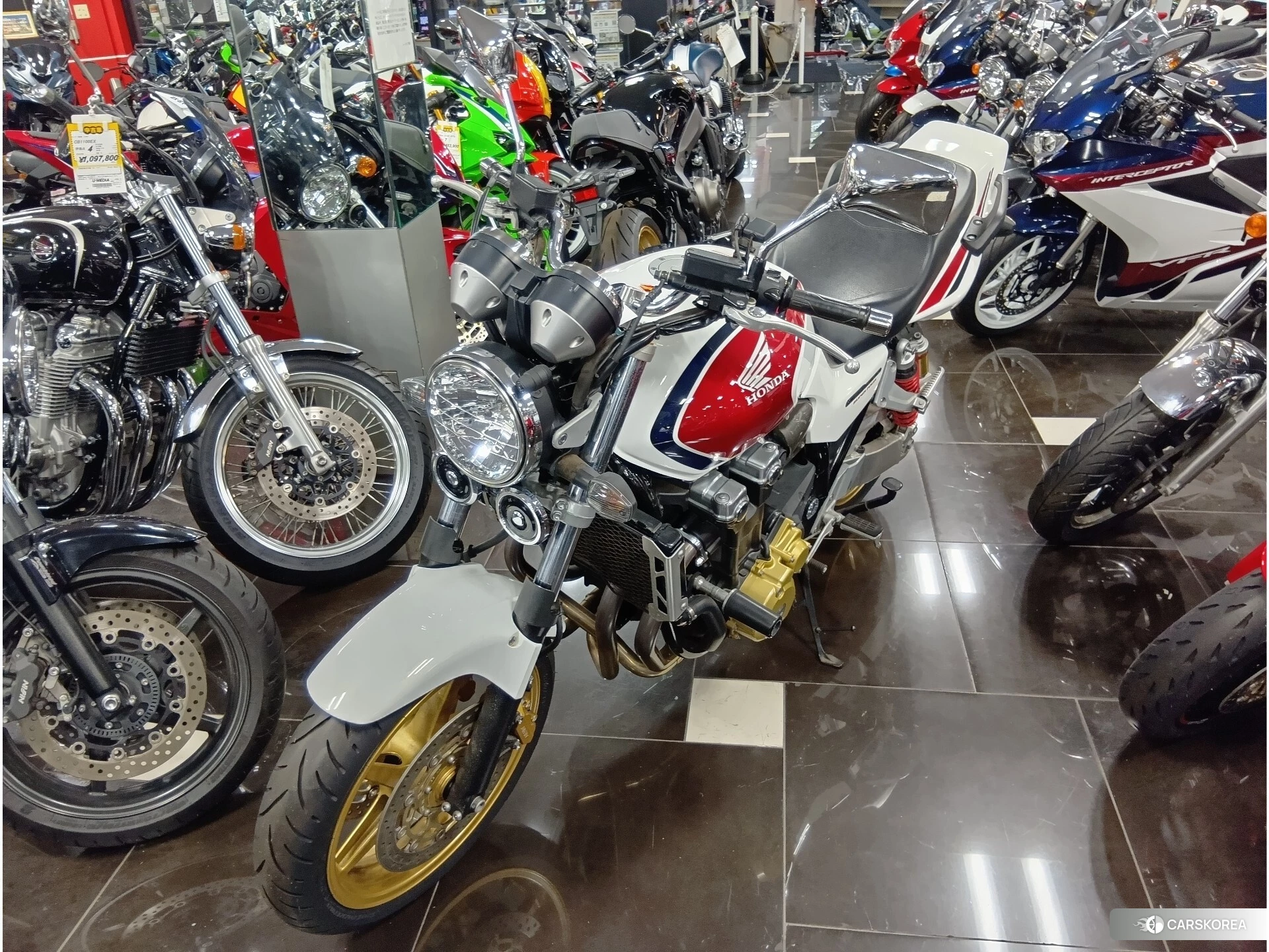 Honda CB1300SF id 4374221 из Японии 9