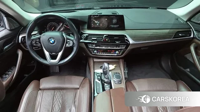 BMW 5 Series (G30) id 3718434 из Кореи 17