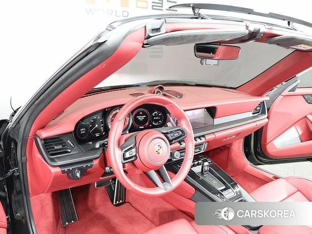 Porsche 911(992) id 4720590 из Кореи 17