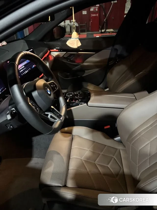 BMW 5 Series (G60) id 3619417 из Кореи 7