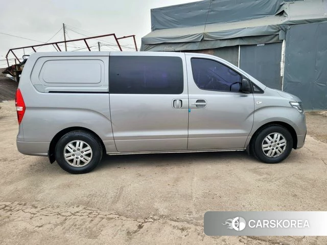 Hyundai The New Grand Starex id 4180549 из Кореи 17